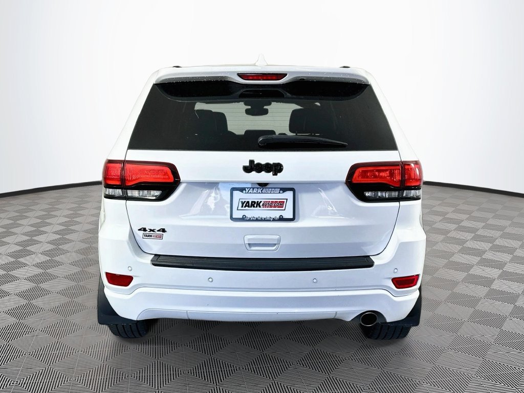 Certified 2020 Jeep Grand Cherokee Altitude AWD/4WD image 10