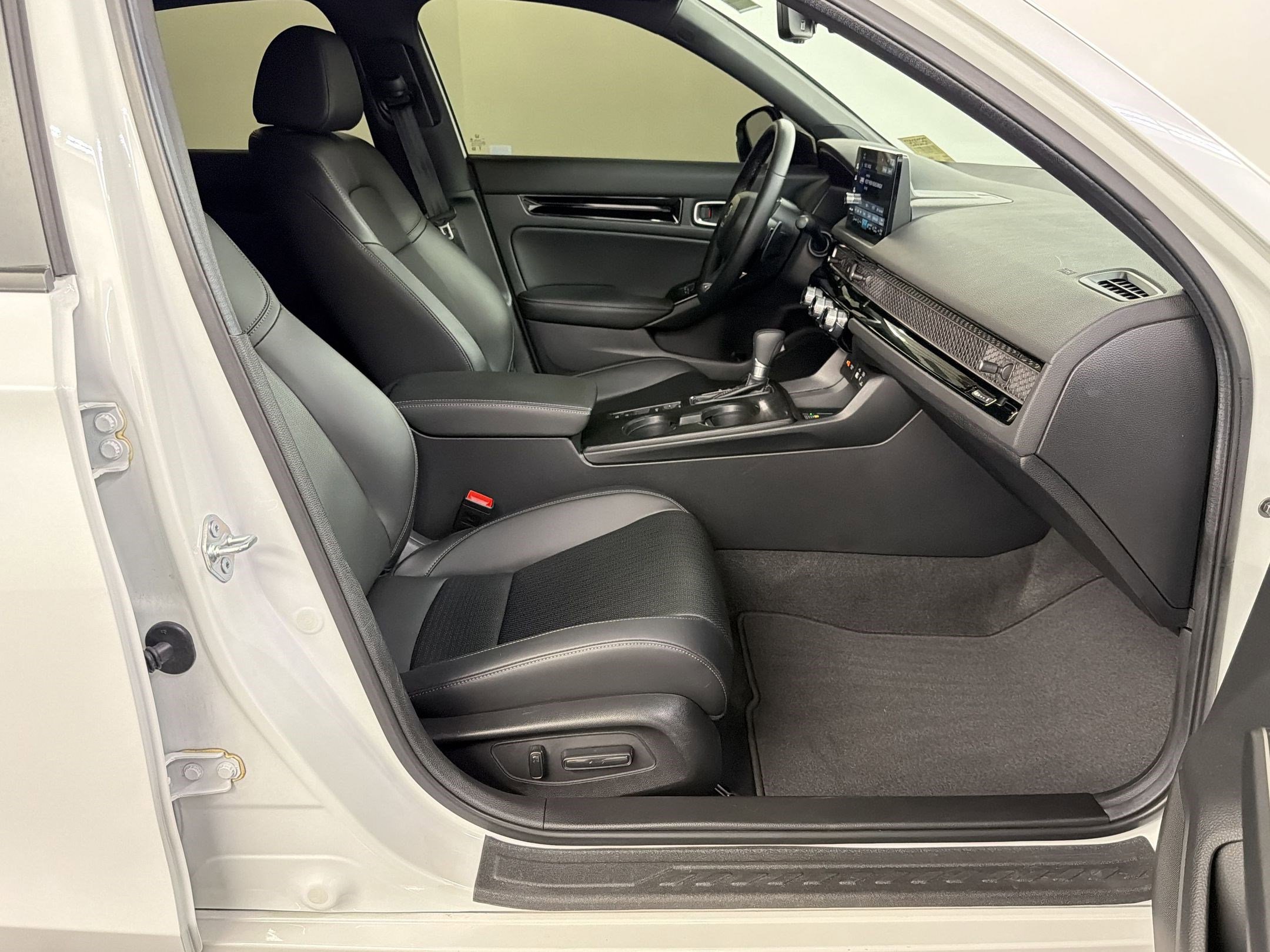 Certified 2024 Honda Civic Sport Touring image 34