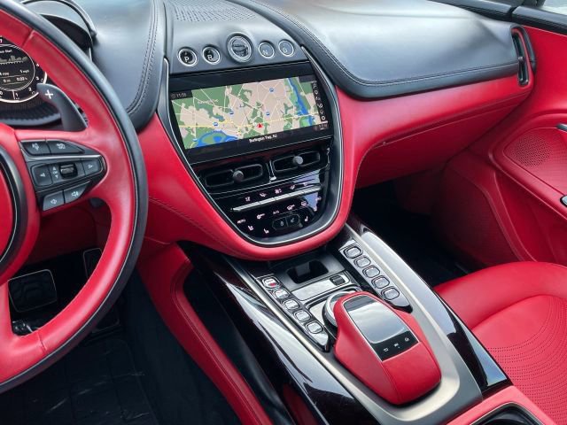 Used 2023 Aston Martin DBX AWD/4WD image 34