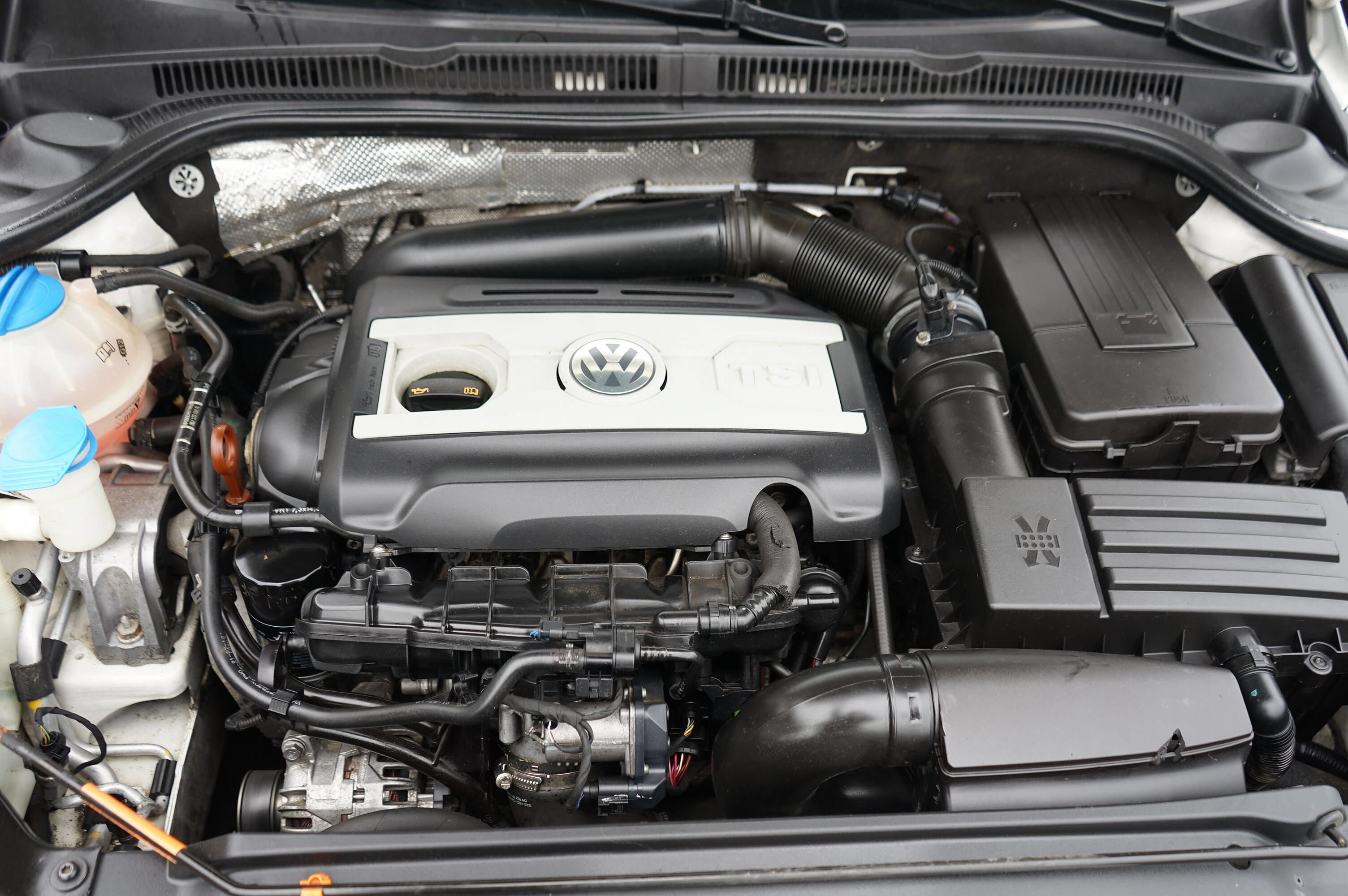 Used 2013 Volkswagen Jetta GLI Autobahn FWD image 9