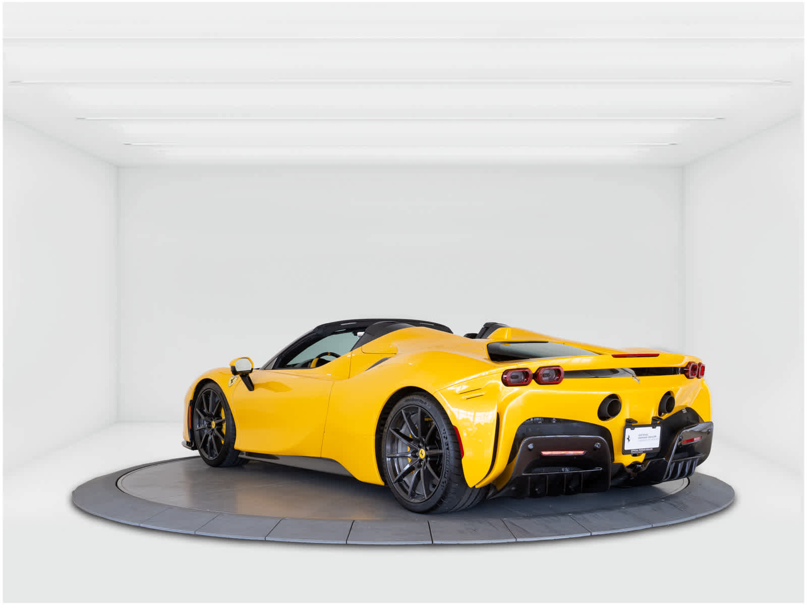 Certified 2022 Ferrari SF90 Spider image 3