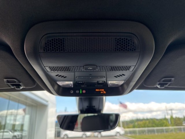 New 2025 Cadillac XT6 Sport w/ Platinum Package image 19