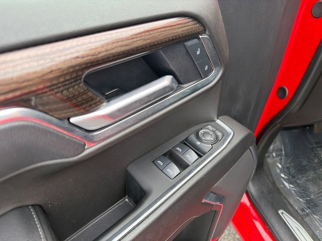 Used 2025 Chevrolet Silverado 1500 LT AWD/4WD image 15