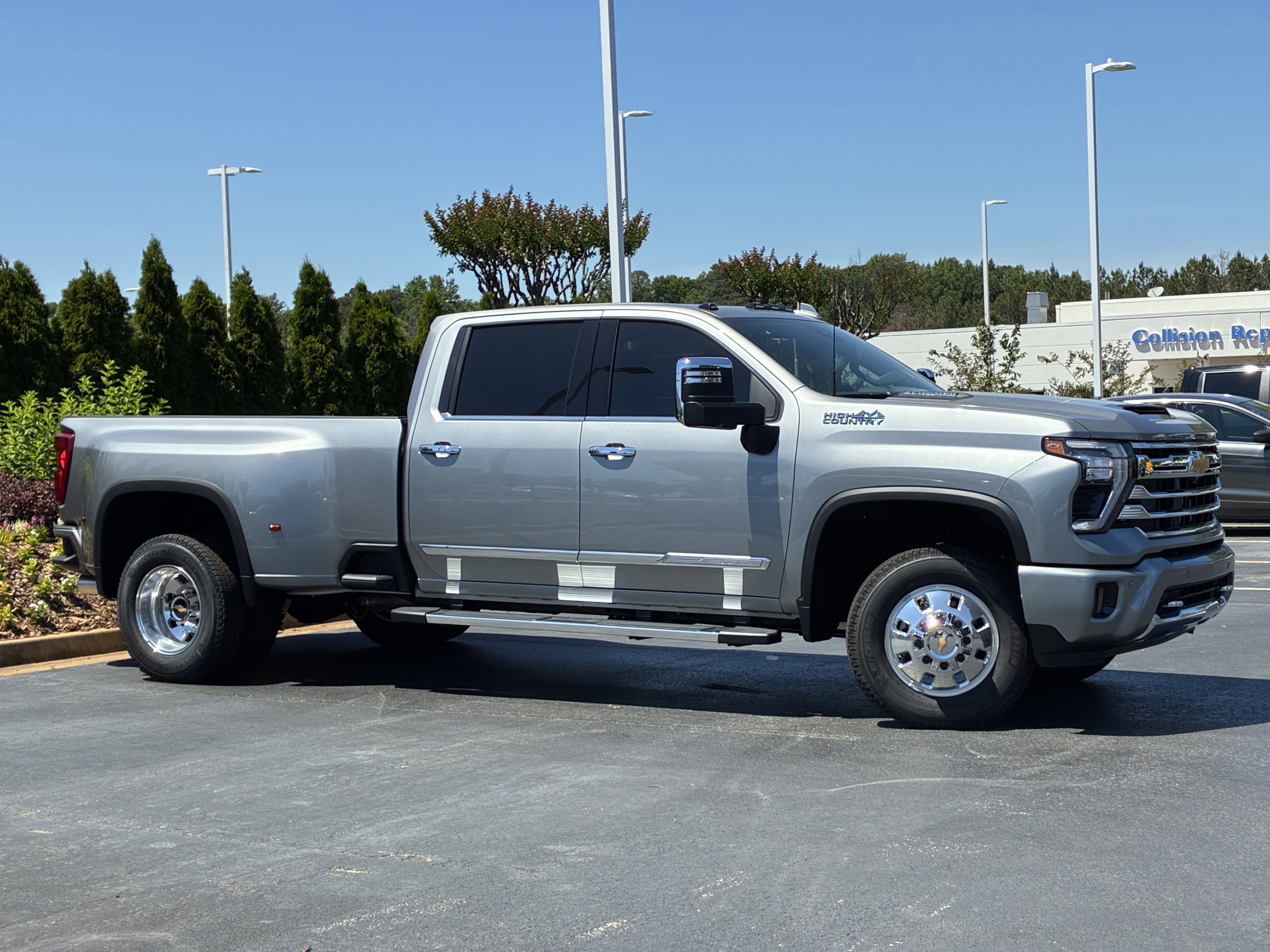 New 2026 Chevrolet Silverado 3500 High Country w/ High Country Premium Package AWD/4WD image 3