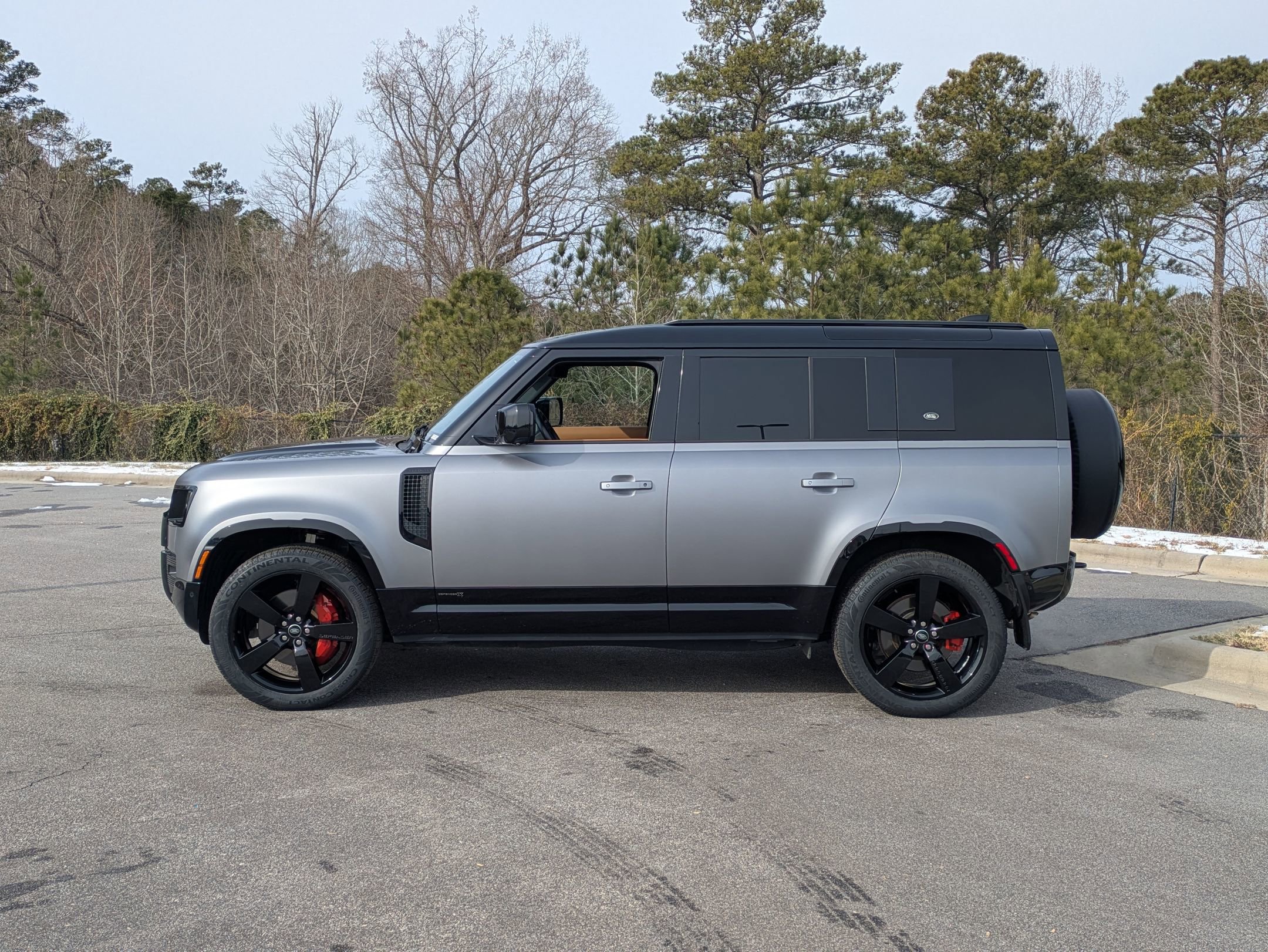 Used 2023 Land Rover Defender 110 X image 8