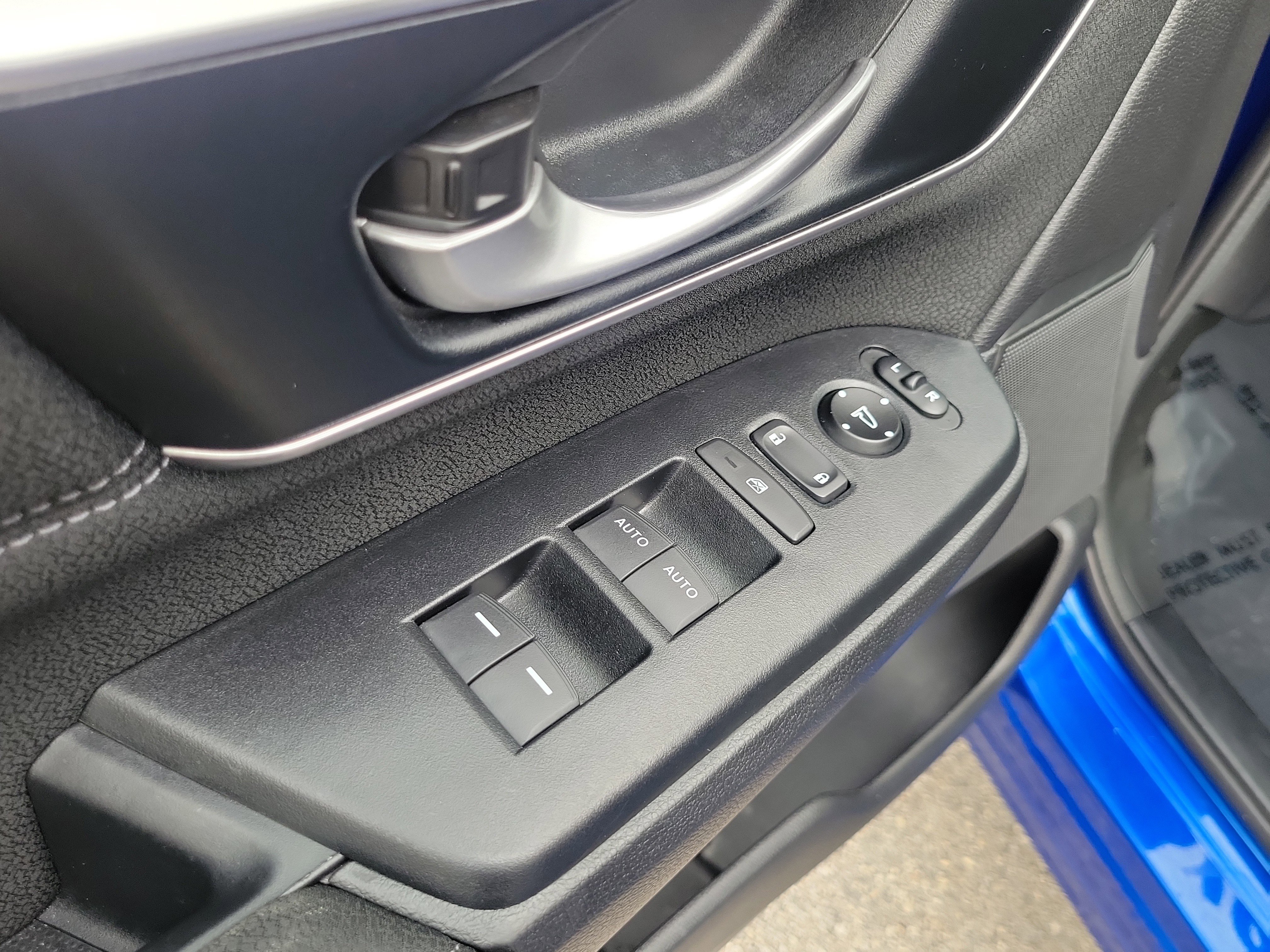 Used 2022 Honda CR-V EX image 25