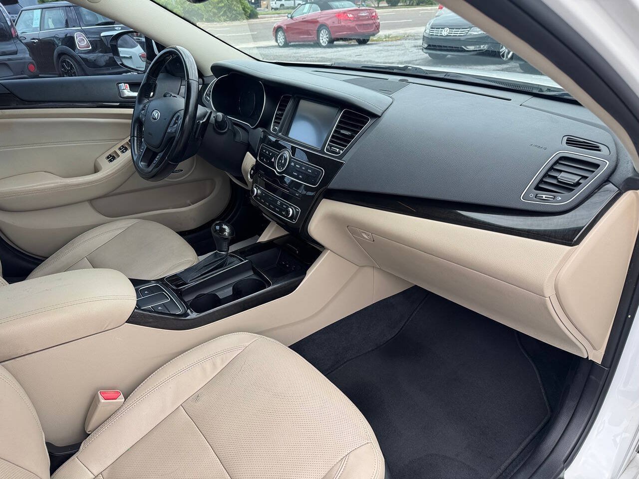 Used 2014 Kia Cadenza Premium FWD image 17