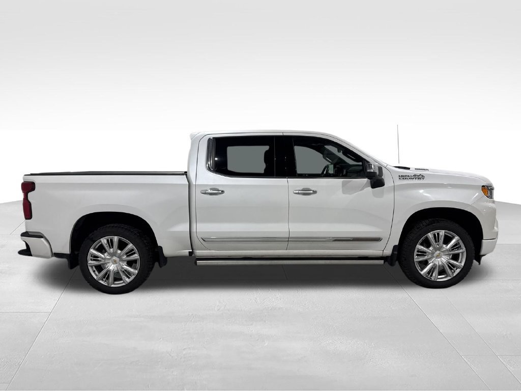 Used 2022 Chevrolet Silverado 1500 High Country w/ High Country Premium Package AWD/4WD image 21