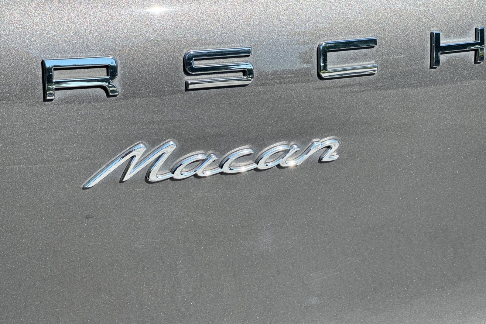 Used 2018 Porsche Macan Sport Edition AWD/4WD image 38