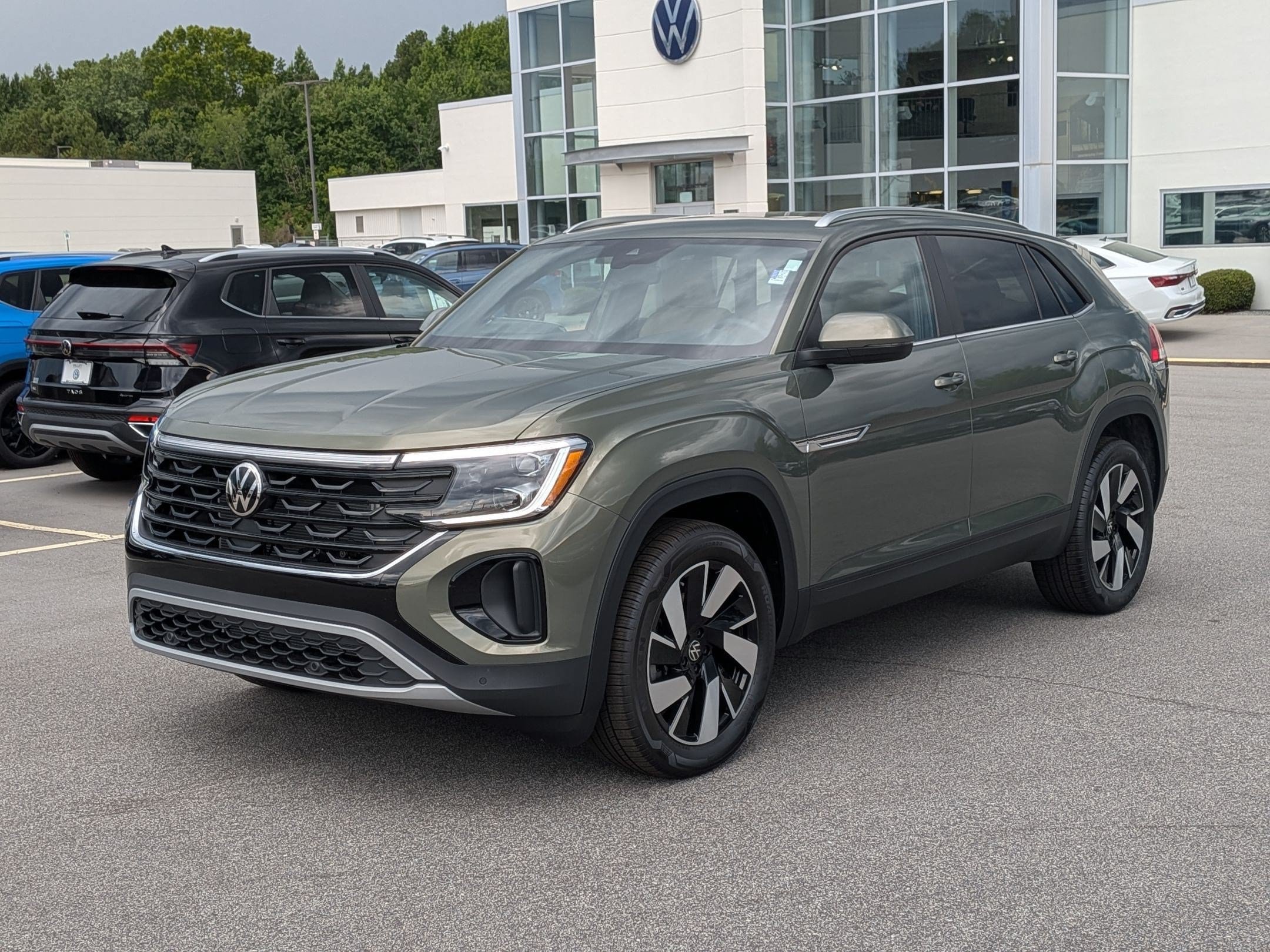 New 2026 Volkswagen Atlas Cross Sport SE AWD/4WD image 7