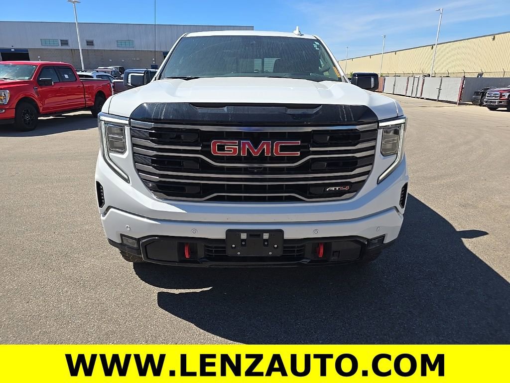 Used 2025 GMC Sierra 1500 AT4 w/ Technology Package AWD/4WD image 2