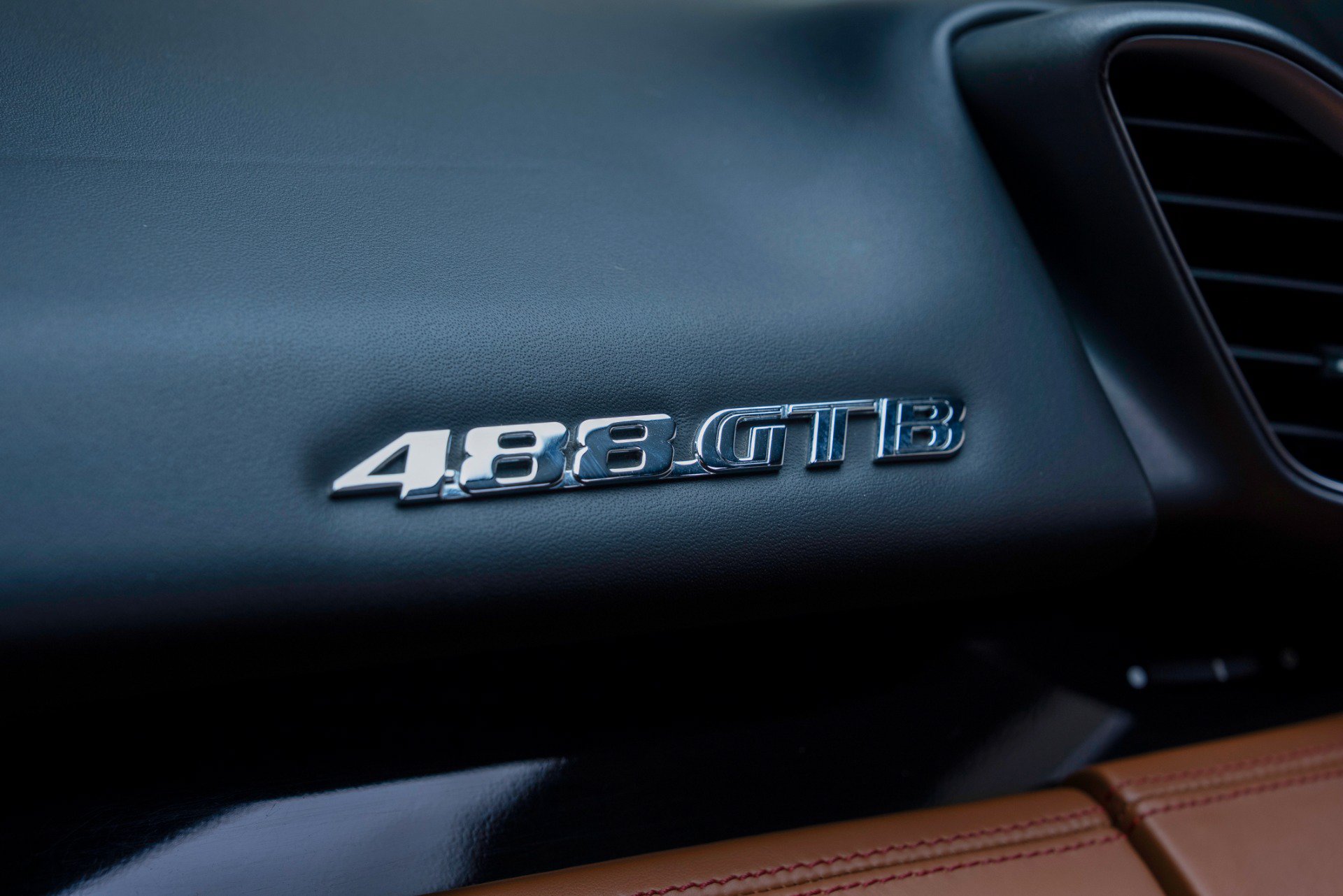 Used 2016 Ferrari 488 GTB RWD image 54