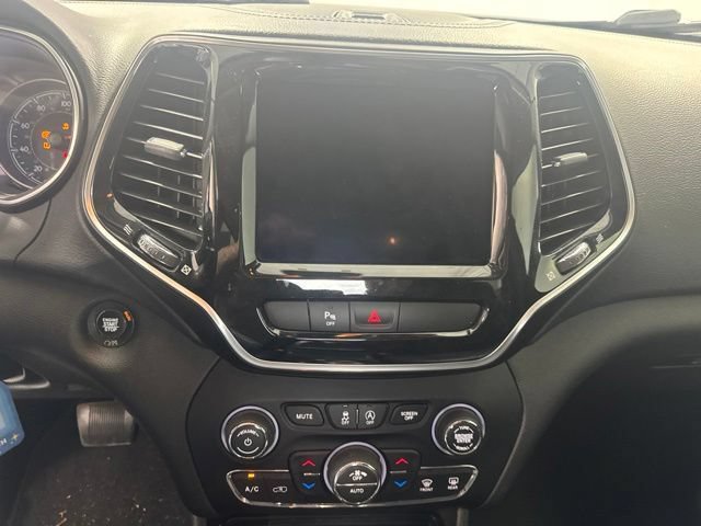 Used 2019 Jeep Cherokee Limited AWD/4WD image 15