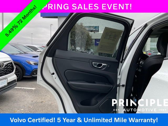 Certified 2025 Volvo XC60 B5 Core image 24