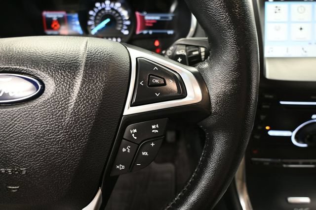 Used 2016 Ford Edge Titanium w/ Technology Package AWD/4WD image 21