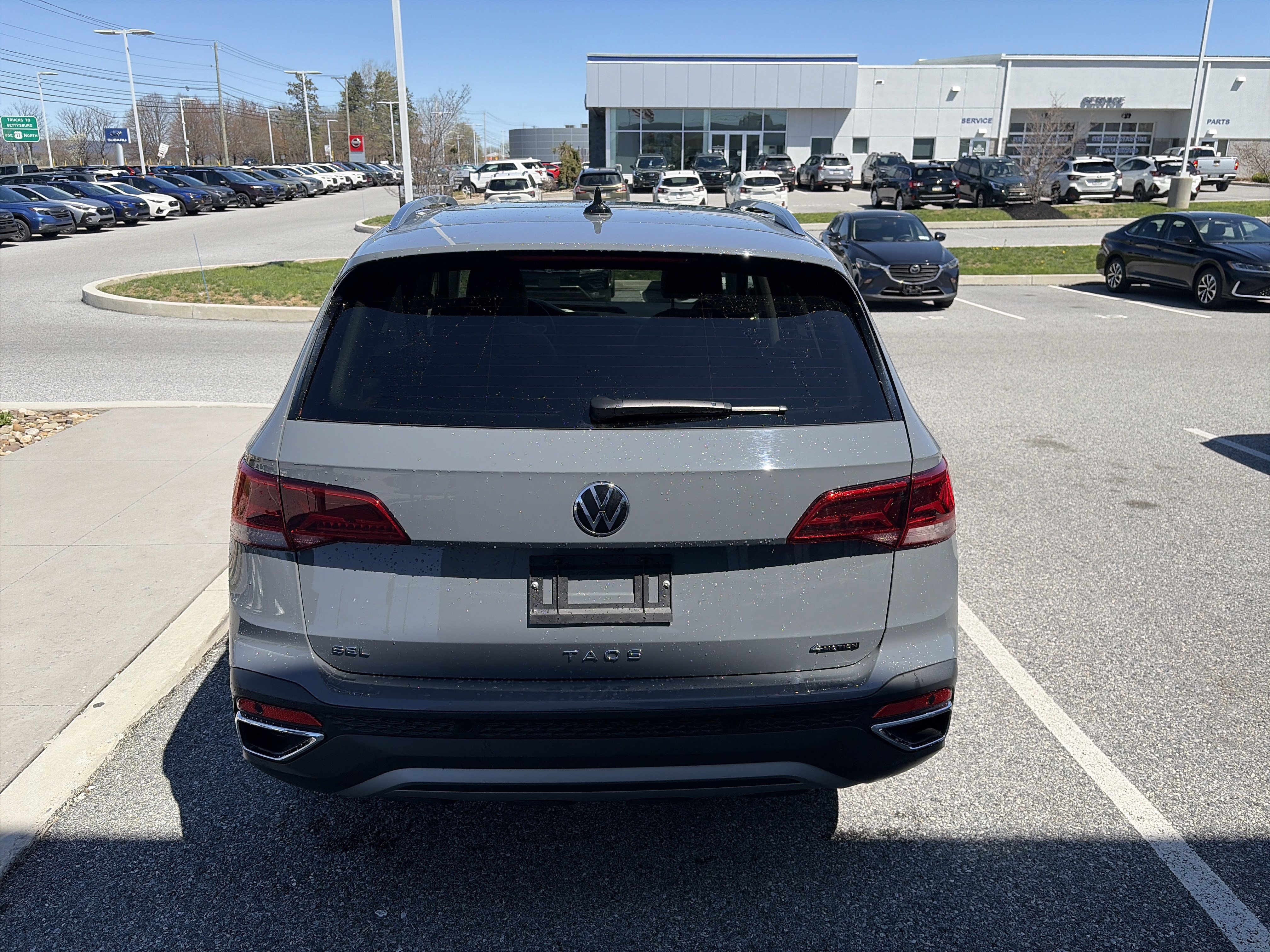 Used 2023 Volkswagen Taos SEL image 8