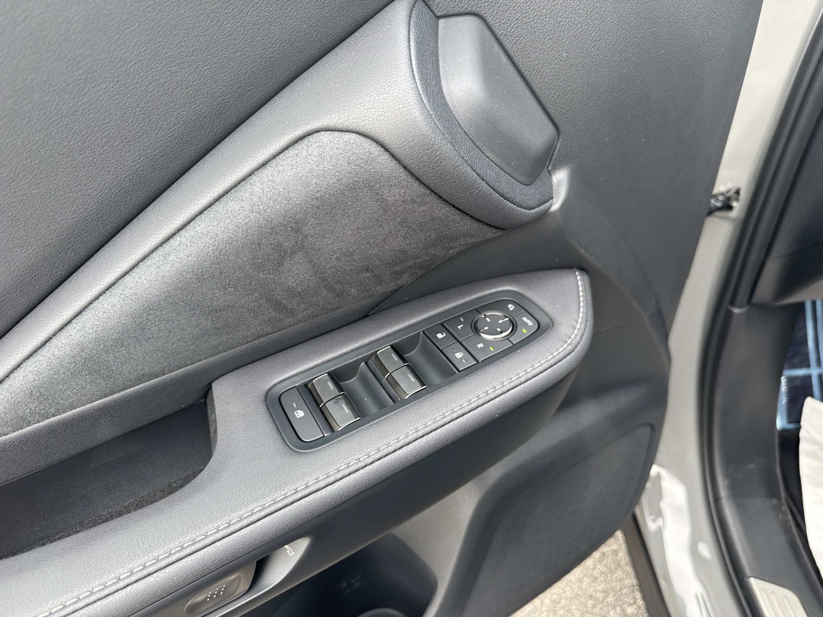 New 2026 Lexus TX 500h AWD image 12