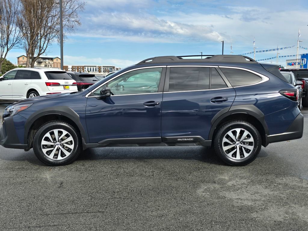 Used 2025 Subaru Outback Premium image 30
