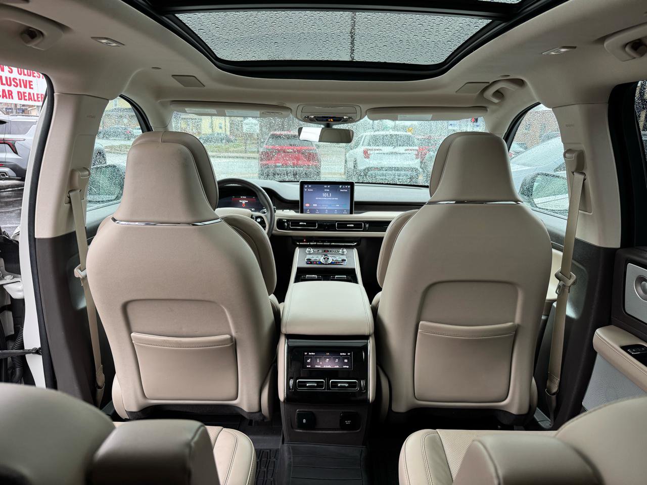 Used 2024 Lincoln Aviator Reserve w/ Equipment Group 201A image 11