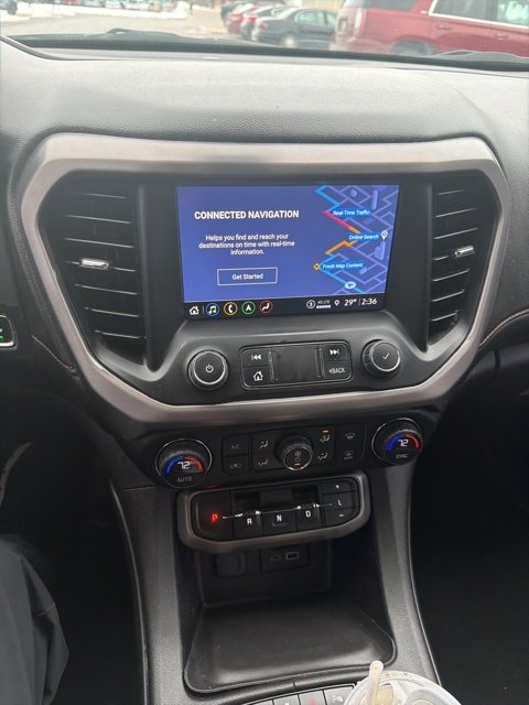 Used 2022 GMC Acadia AT4 w/ Technology Package image 5