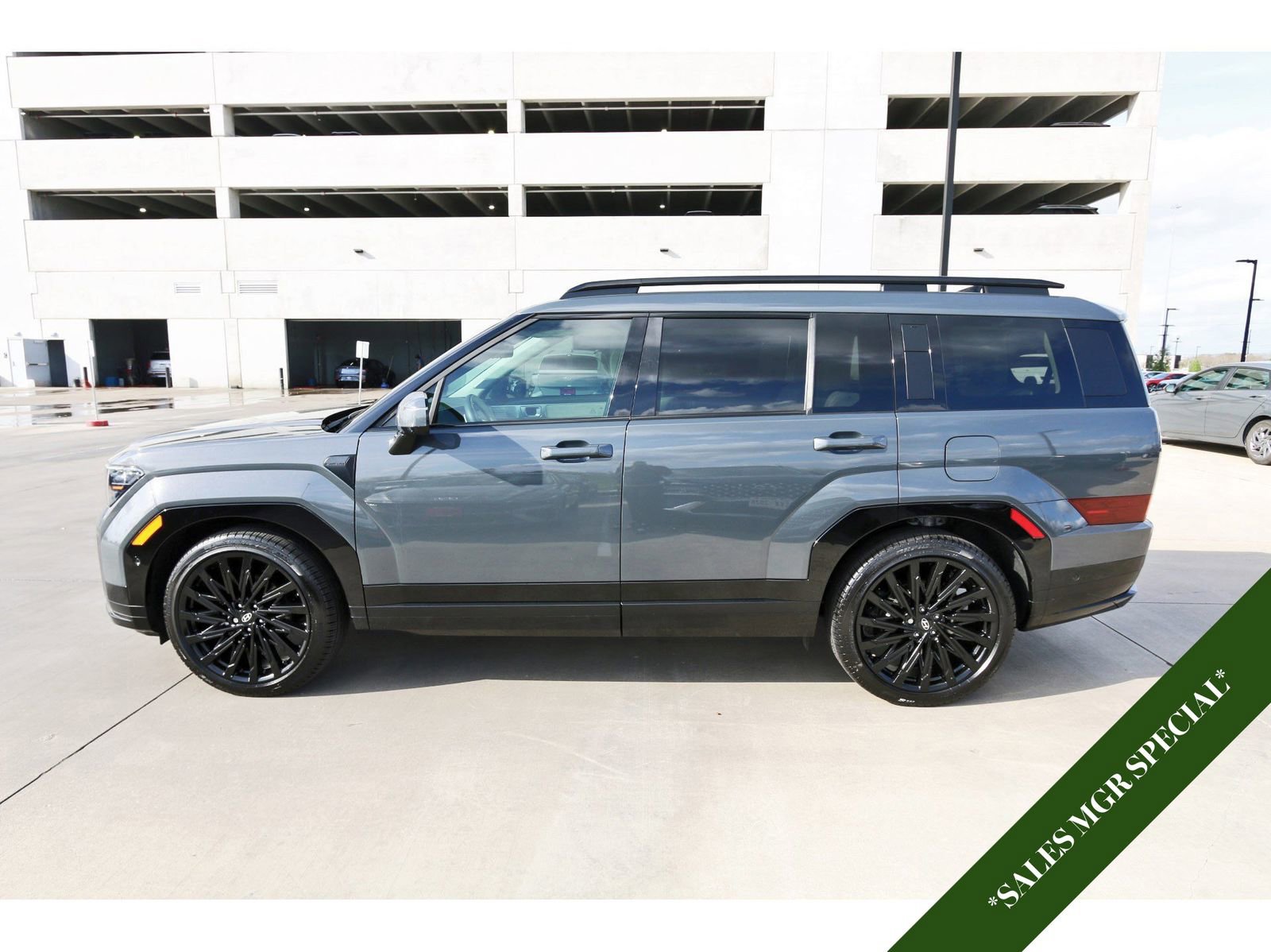 Used 2025 Hyundai Santa Fe Calligraphy image 5