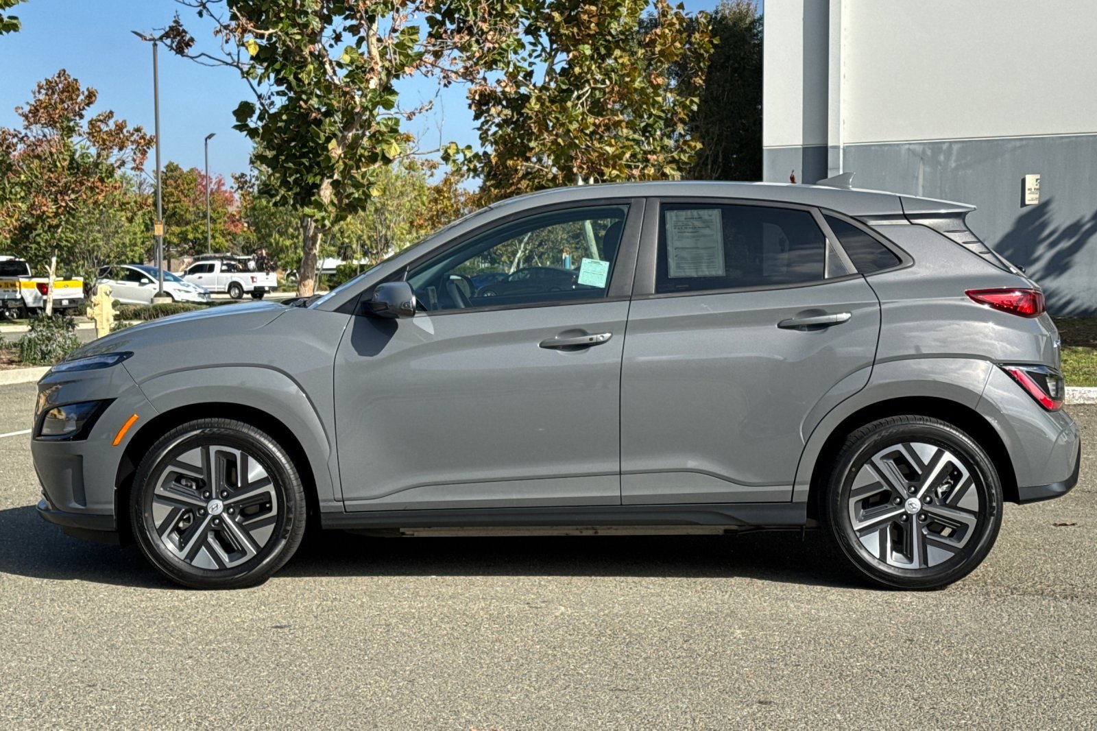 Used 2023 Hyundai Kona SE w/ Cargo Package image 7