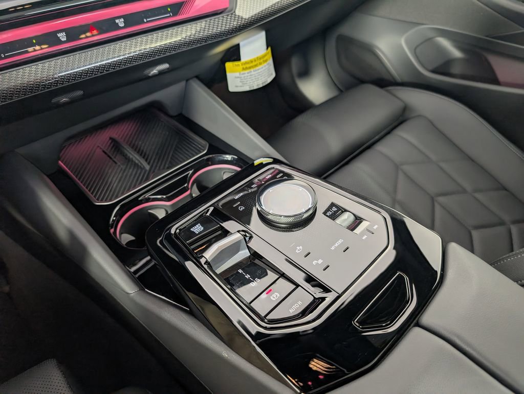 Certified 2026 BMW 550e xDrive image 21