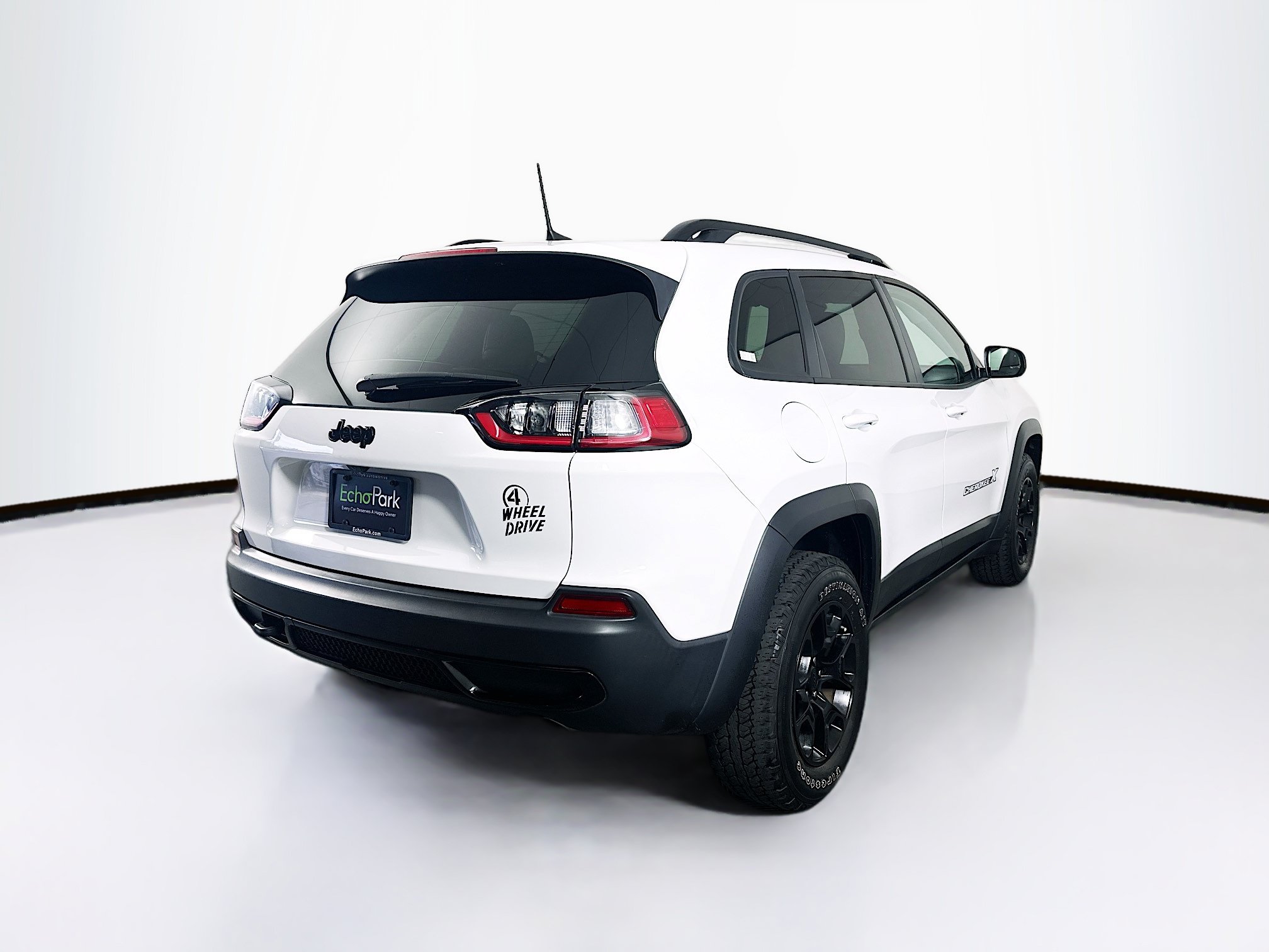 Used 2022 Jeep Cherokee Latitude w/ Sun & Sound Group AWD/4WD image 9