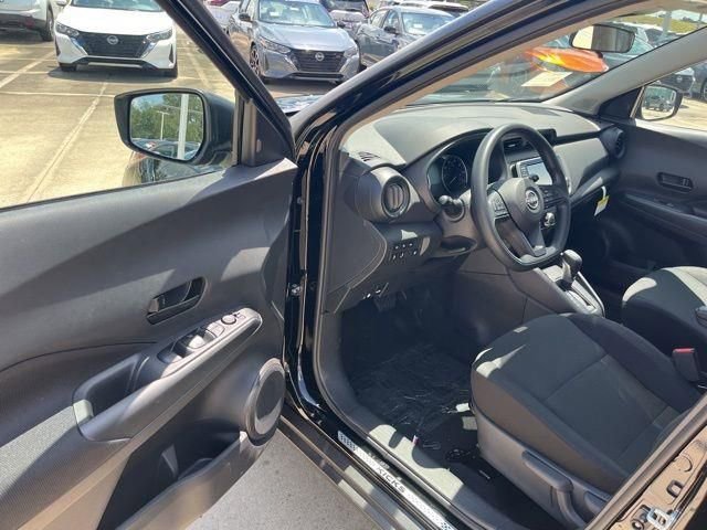 New 2025 Nissan Kicks Play S image 14