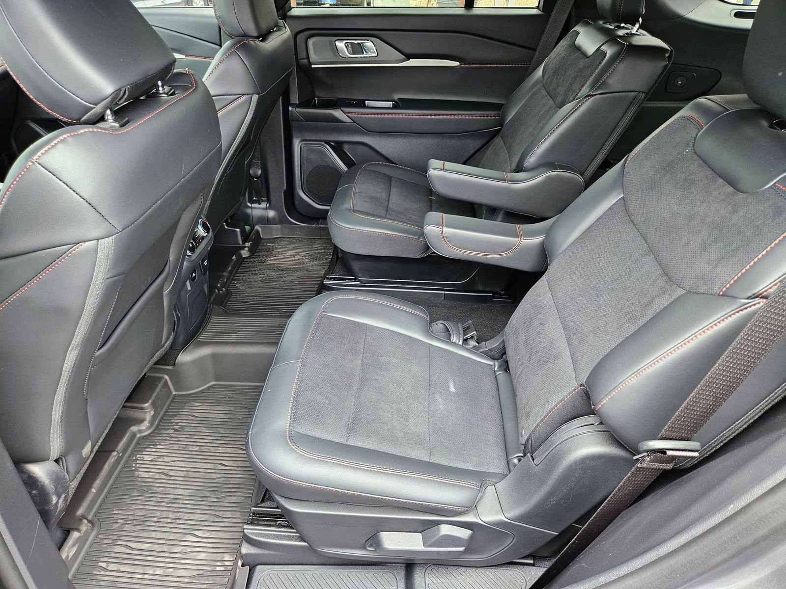 New 2025 Ford Explorer ST image 21