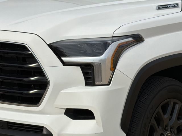 Used 2025 Toyota Sequoia SR5 image 4