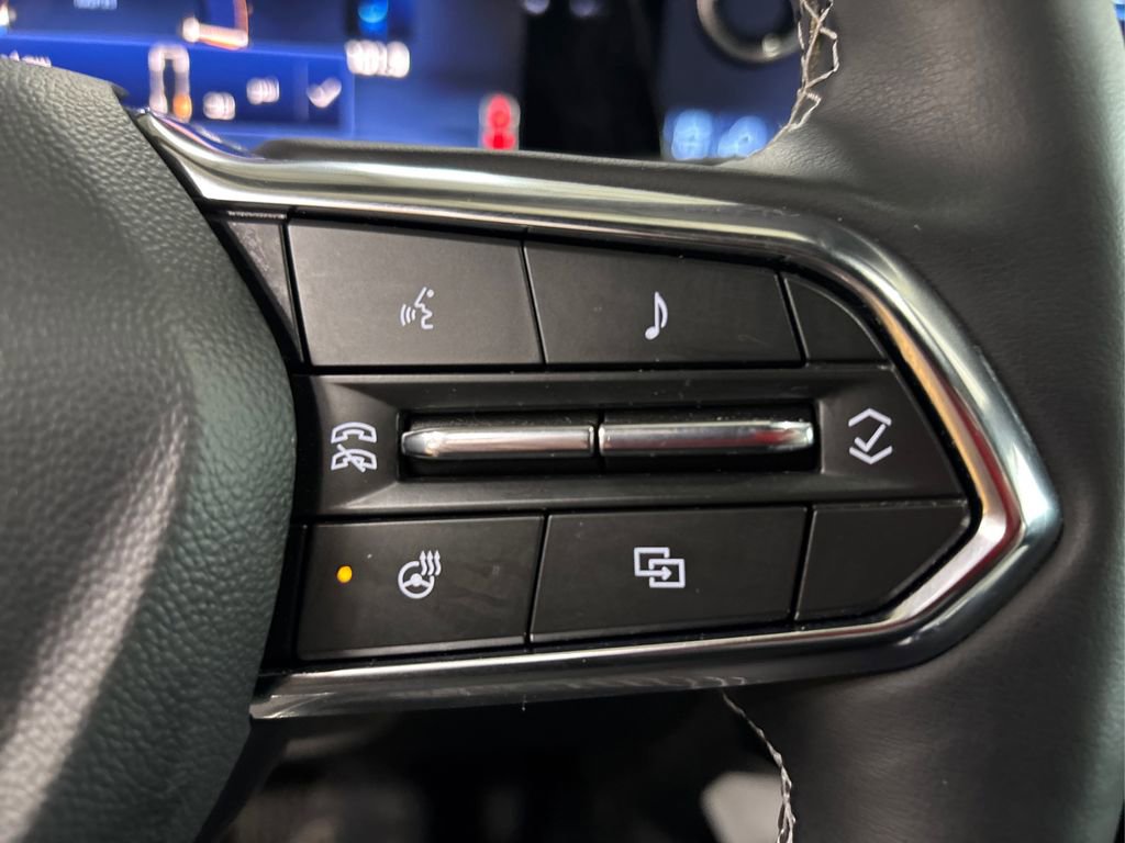 Used 2025 Chevrolet Equinox EV LT image 30