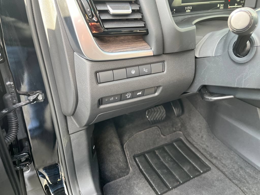 Used 2026 Nissan Rogue Platinum w/ Platinum Premium Package AWD/4WD image 15