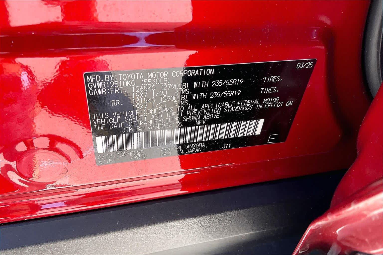 Used 2025 Toyota RAV4 XSE AWD/4WD image 35