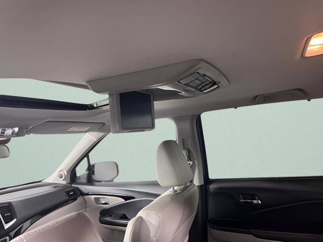 Used 2018 Honda Pilot Touring image 29