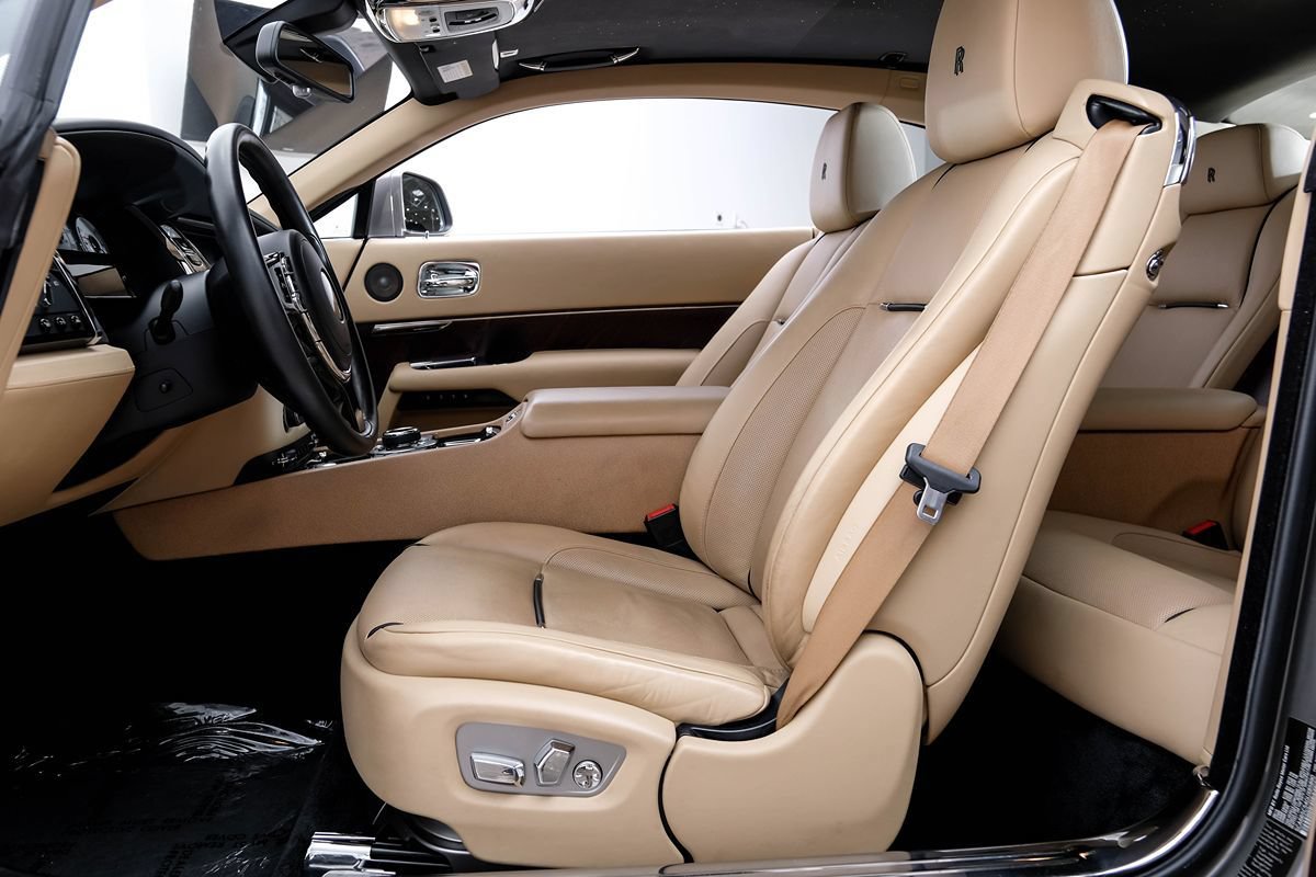 Used 2016 Rolls-Royce Wraith RWD image 4
