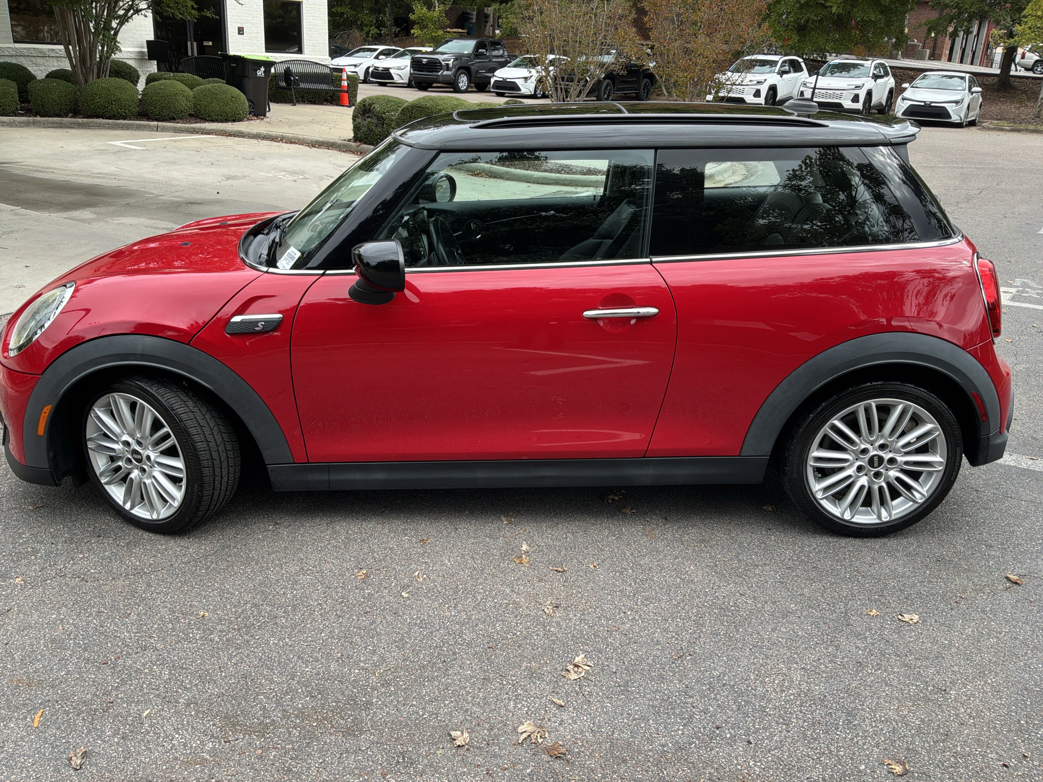 Used 2022 MINI Cooper S w/ Premium Package FWD image 7