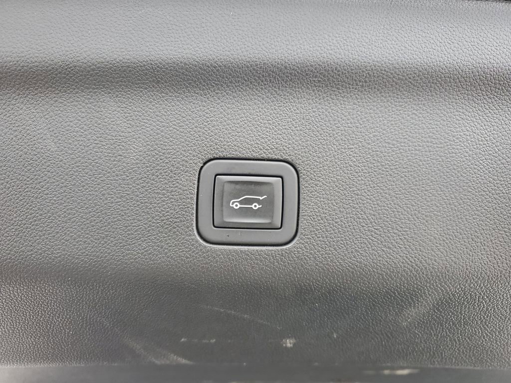 Certified 2024 GMC Yukon XL SLT w/ SLT Luxury Package image 35