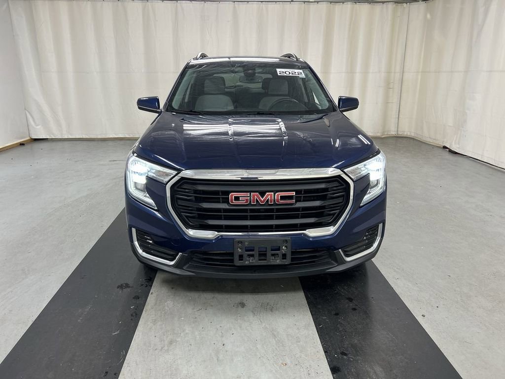 Used 2022 GMC Terrain SLE w/ Driver Convenience Package AWD/4WD image 3