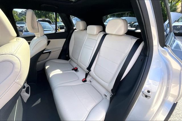 Used 2026 Mercedes-Benz GLC 300 4MATIC image 17
