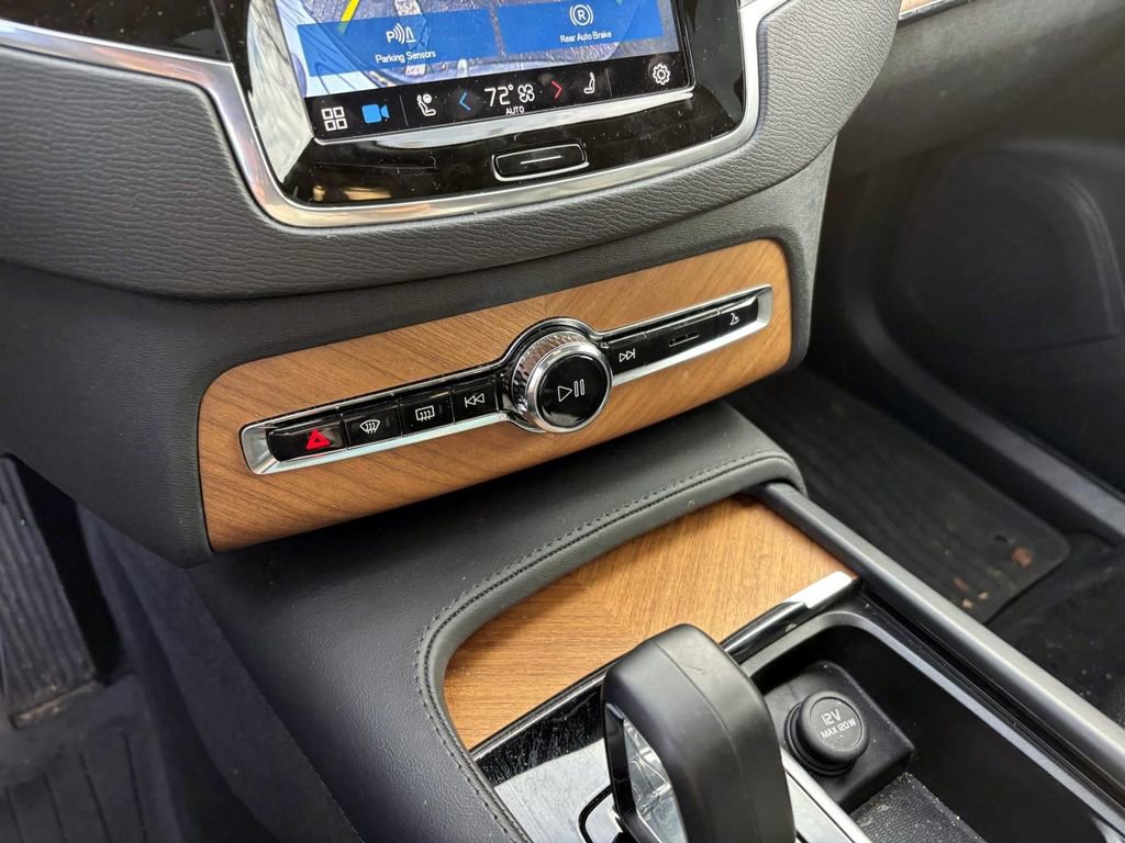 Used 2023 Volvo XC90 T8 Plus w/ Protection Package Premier image 23