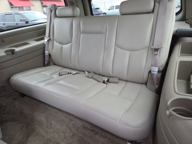 Used 2003 Chevrolet Suburban 2500 LT w/ LT Preferred Equipment Group AWD/4WD image 14
