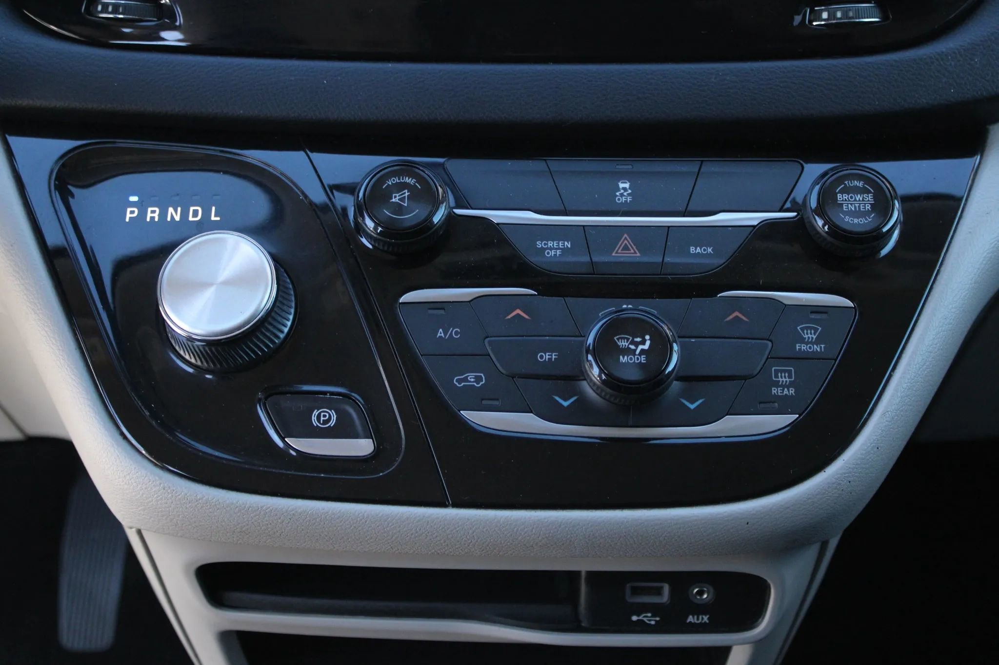 Used 2017 Chrysler Pacifica LX image 17