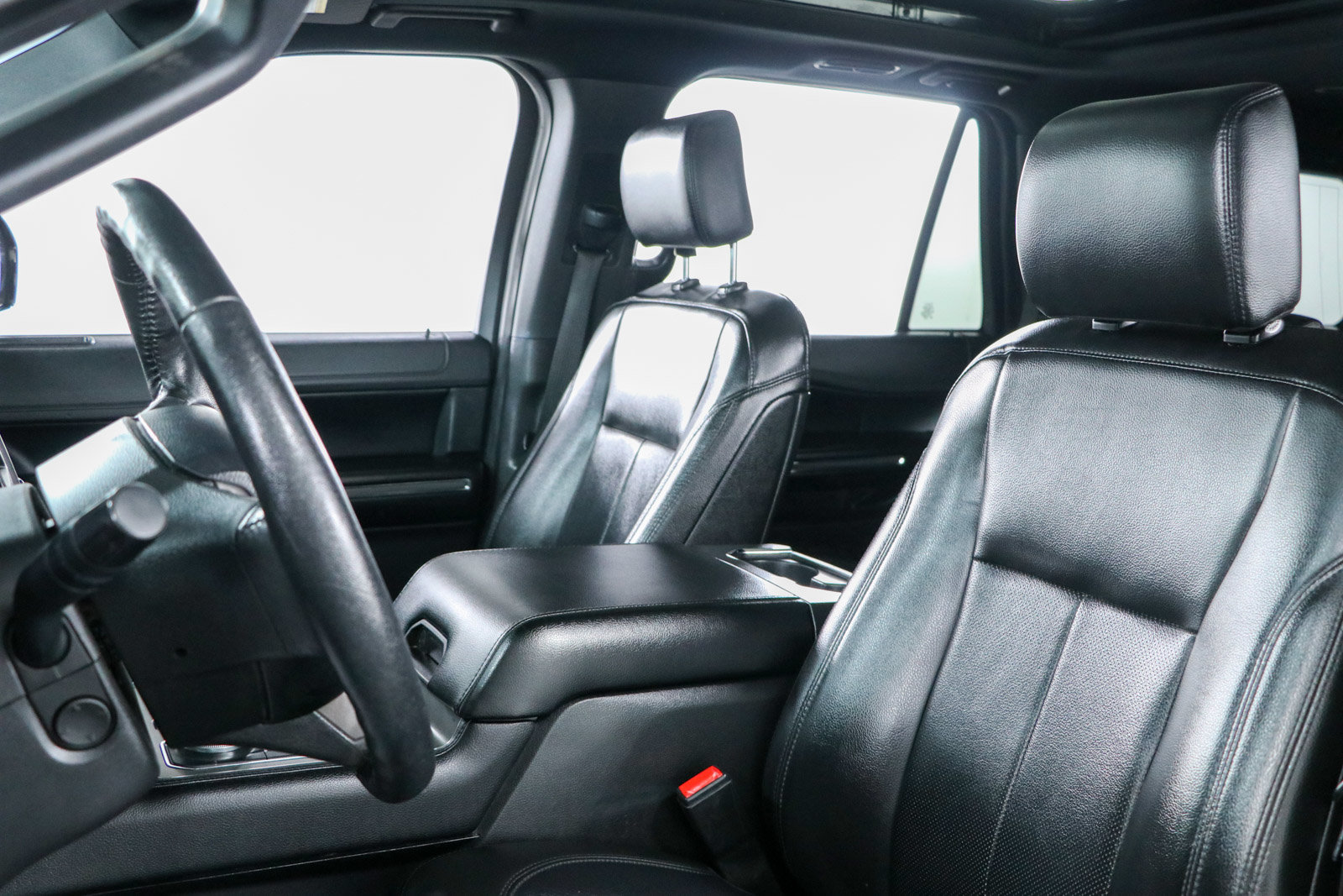 Used 2020 Ford Expedition XLT w/ Equipment Group 202A RWD image 25