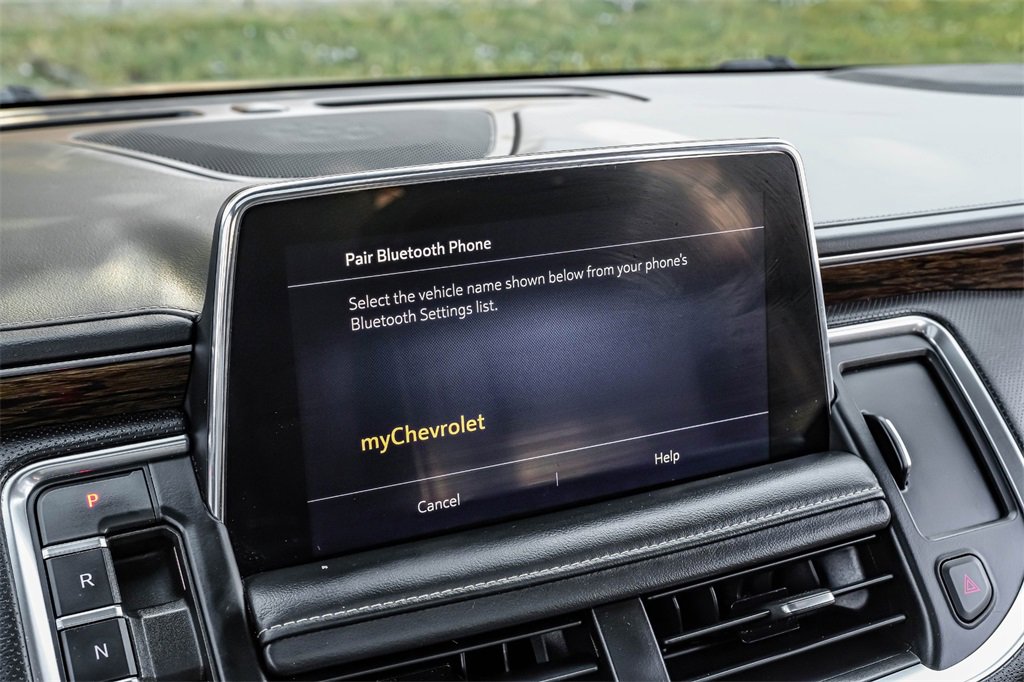 Used 2021 Chevrolet Suburban Premier w/ Premium Package image 32