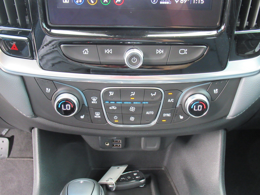 Used 2020 Chevrolet Traverse Premier FWD image 30