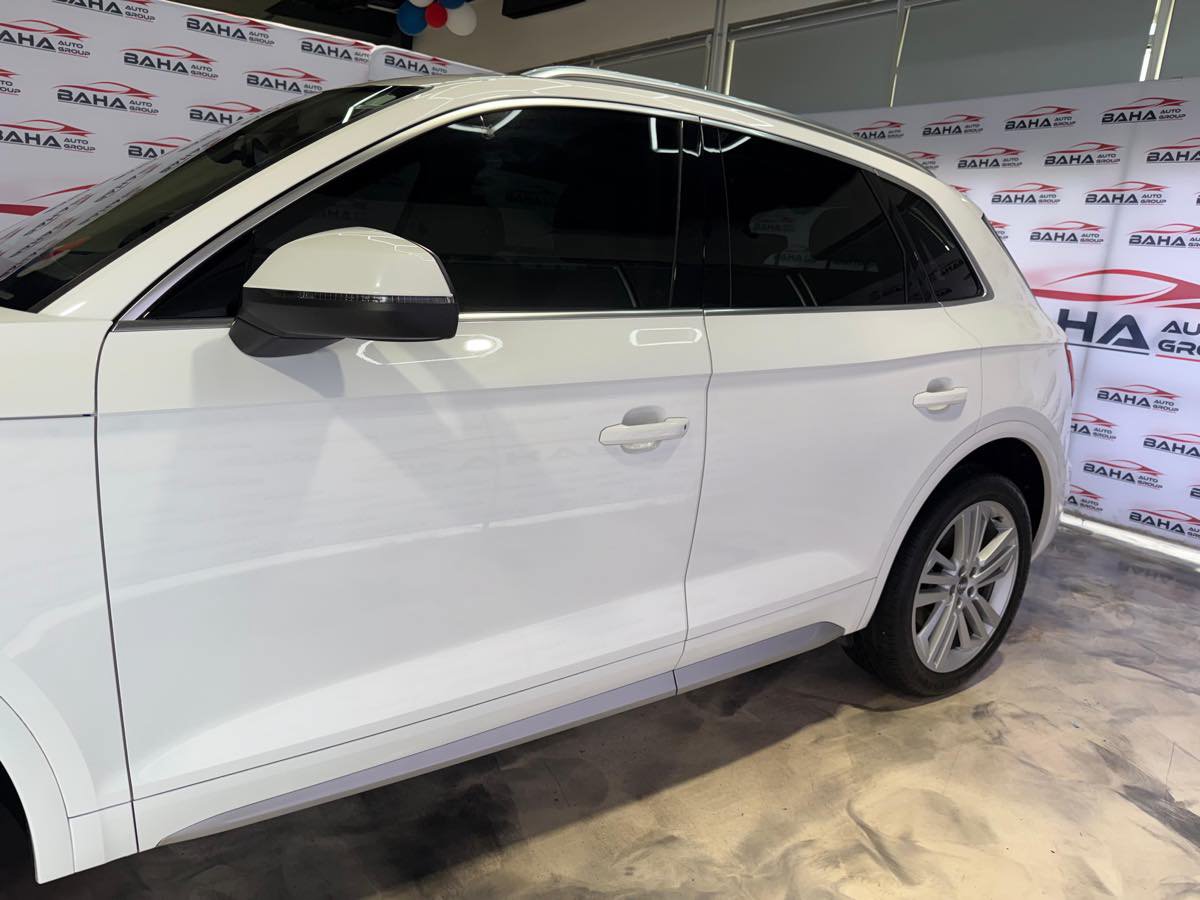 Used 2020 Audi Q5 2.0T Premium Plus w/ Premium Plus Package AWD/4WD image 9