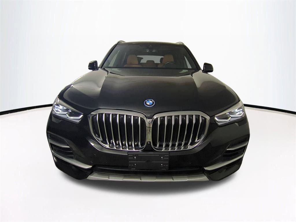 Used 2023 BMW X5 xDrive45e w/ Climate Comfort Package image 3