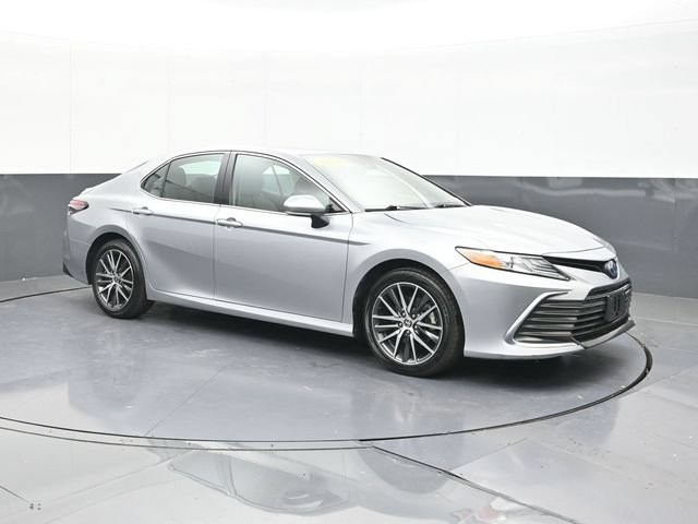Used 2024 Toyota Camry XLE FWD image 18