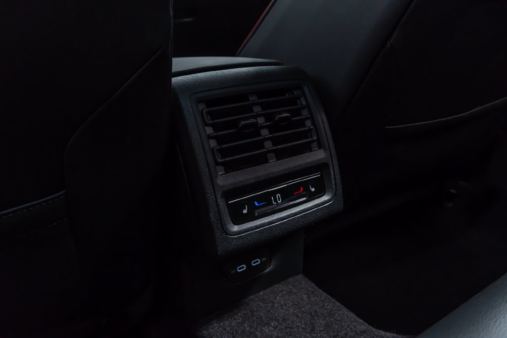 Used 2025 Volkswagen GTI Autobahn FWD image 29